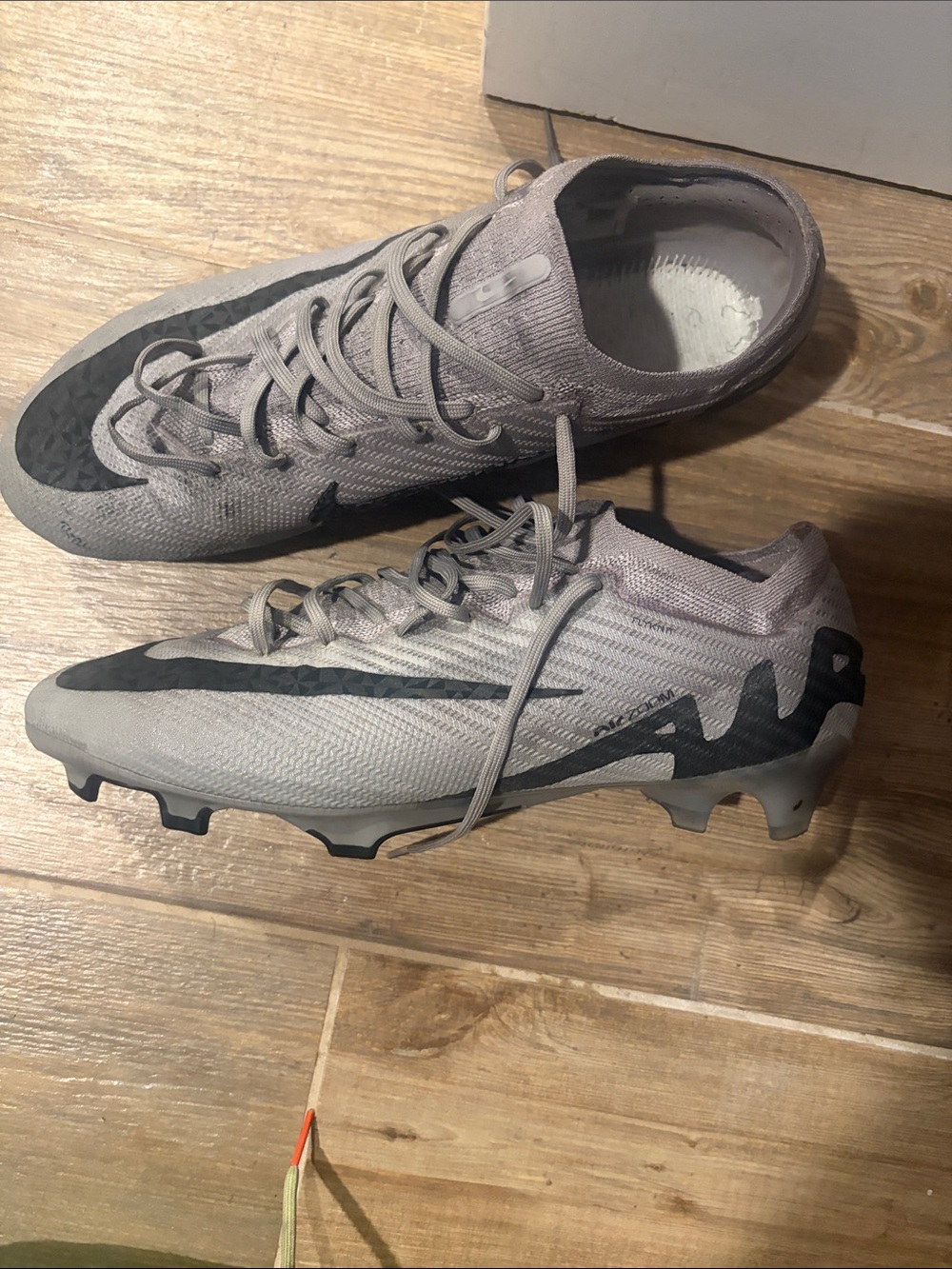 Gray Men's Soccer Cleats - Lightweight Performance nike